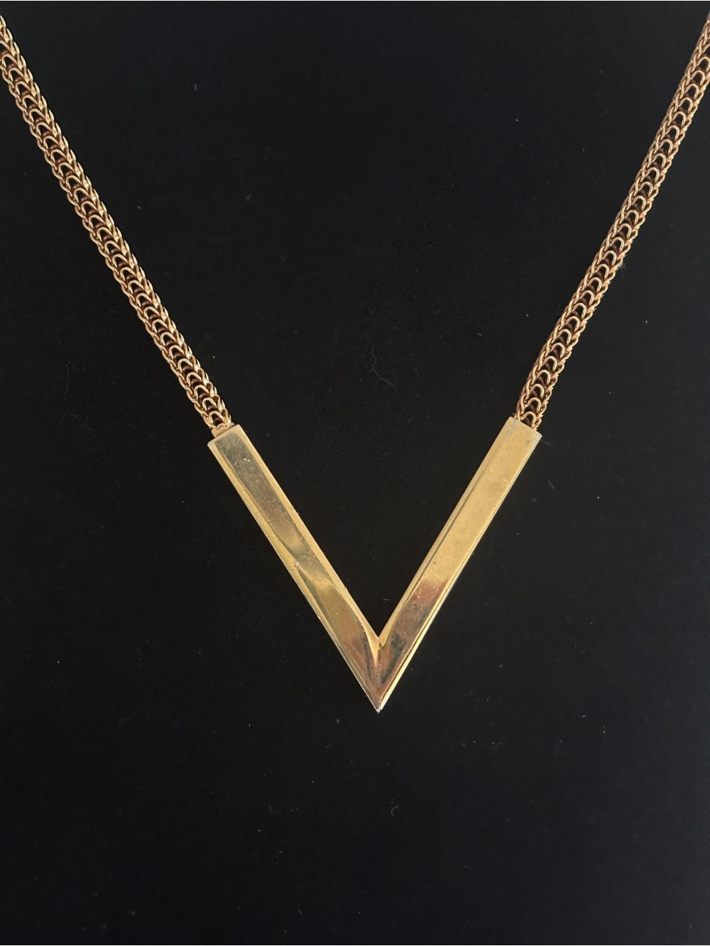 Vintage Gold V-Shape Pendant Necklace - Women Jewelry